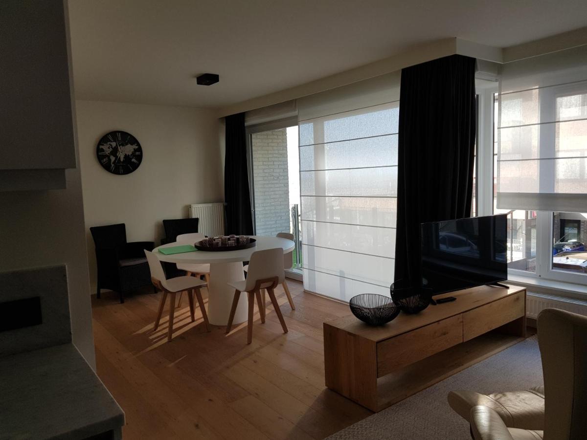 Koksijde Zeedijk La Digue 102 Appartement Met Garage - Lateraal Zeezicht エクステリア 写真