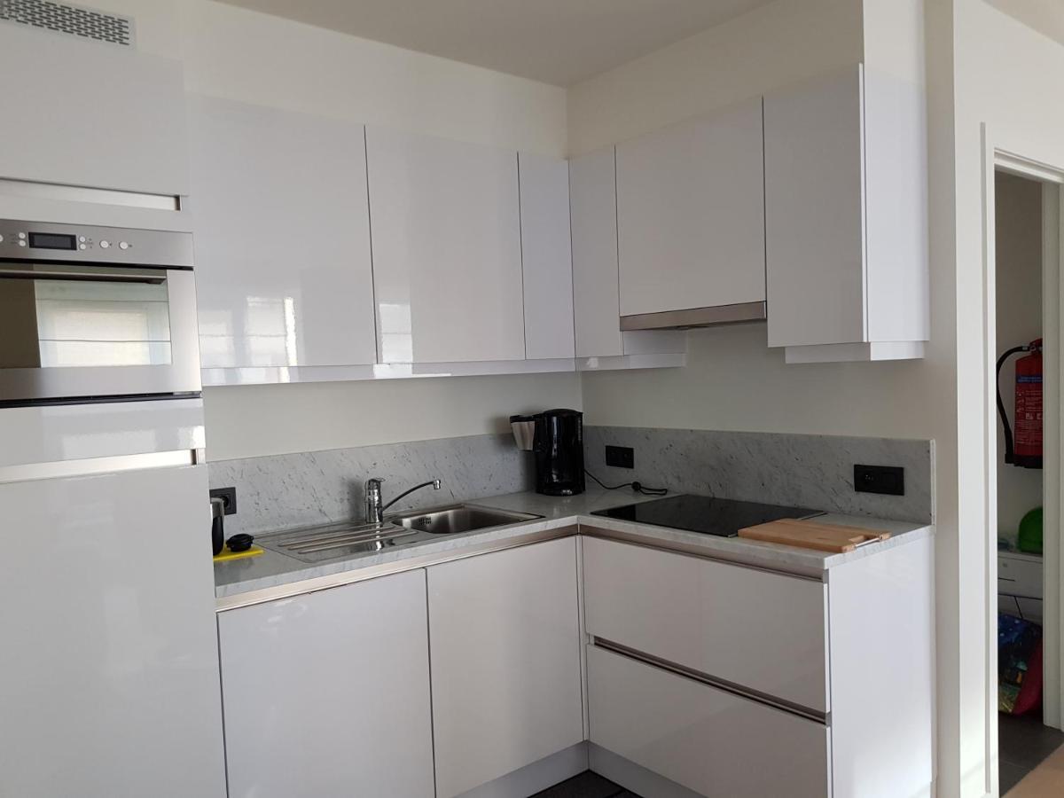 Koksijde Zeedijk La Digue 102 Appartement Met Garage - Lateraal Zeezicht エクステリア 写真